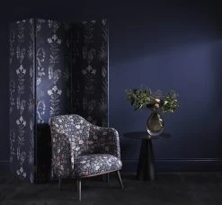 Liberty Botanical Stripe Pewter White - 07211001M -Trendy Wanddecoratie Wereld liberty london liberty botanical stripe pewter whi 4