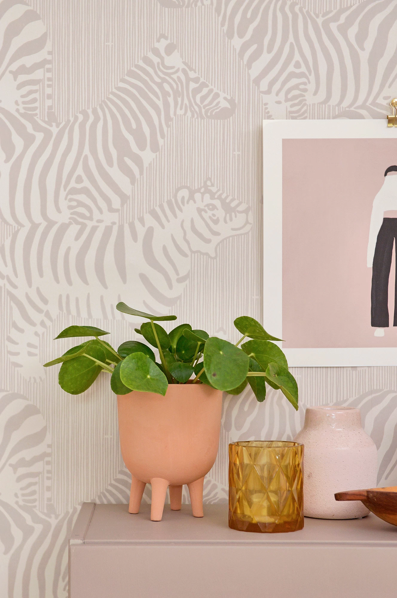 Majvillan Safari Stripes Warm Grey - 141-01 5 Majvillan Safari Stripes Warm Grey - 141-01 - Afbeelding 3