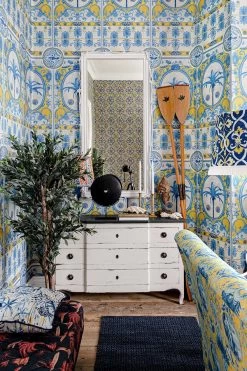 Mind The Gap The Villa Mural Yellow - WP20575 -Trendy Wanddecoratie Wereld mind the gap mind the gap the villa mural yellow w 1