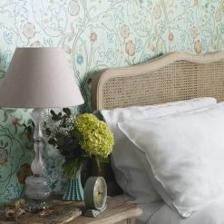 Morris & Co Mary Isobel Wine / Linen - 214727 -Trendy Wanddecoratie Wereld morris co morris co mary isobel wine linen 214727 1